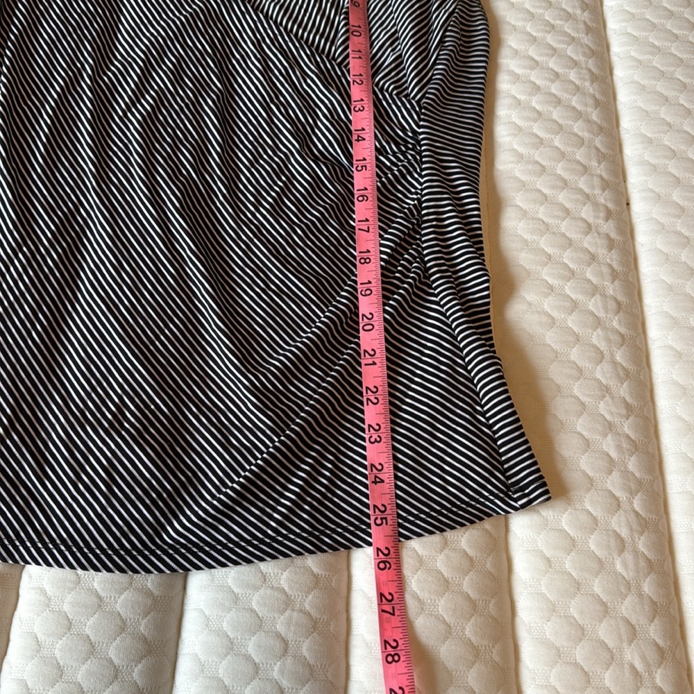 Liz. Claiborne Sz XL STRIPED FAUX Wrap SS Top W60 - Picture 6 of 7